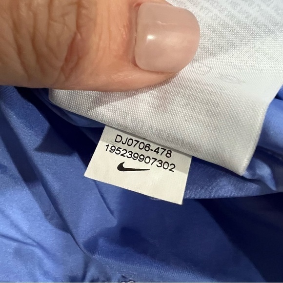 Nike Sportswear Windrunner Big Kids Girls’ Printed Jacket Royal Pulse Large - Picture 12 of 15